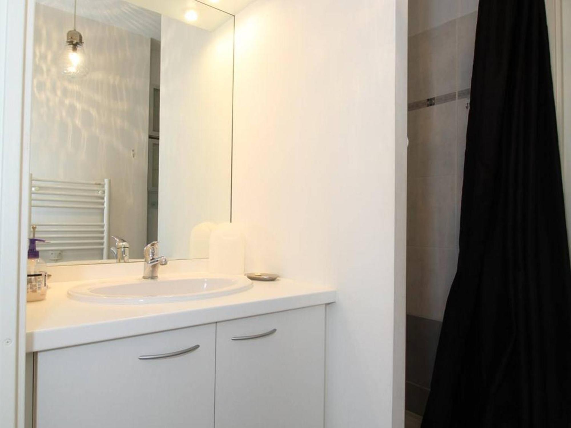 Appartement T2 Avec Terrasse, Proche Thermes, Garage Et Wifi - Balaruc-Les-Bains - Fr-1-553-182 מראה חיצוני תמונה